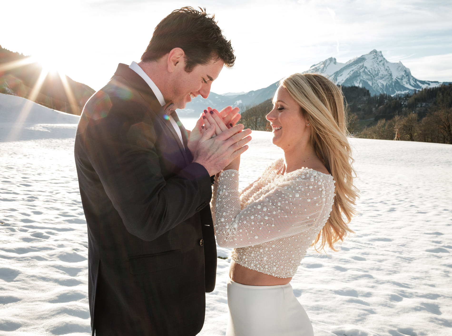 Hochzeit im Winter Schnee Hochzeitsfotograf Berge Schweiz